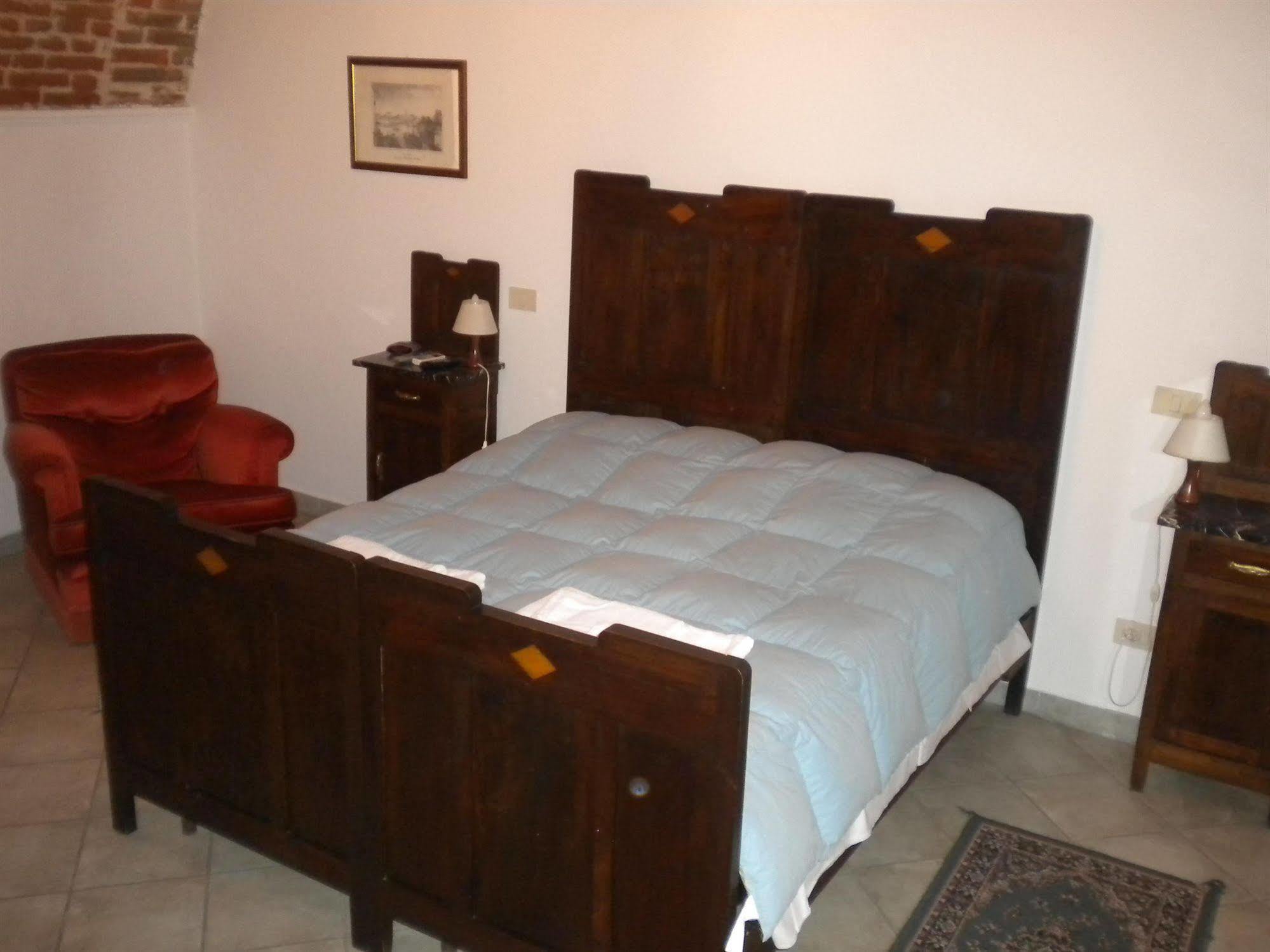 La Chicca B&B Cassine Eksteriør billede