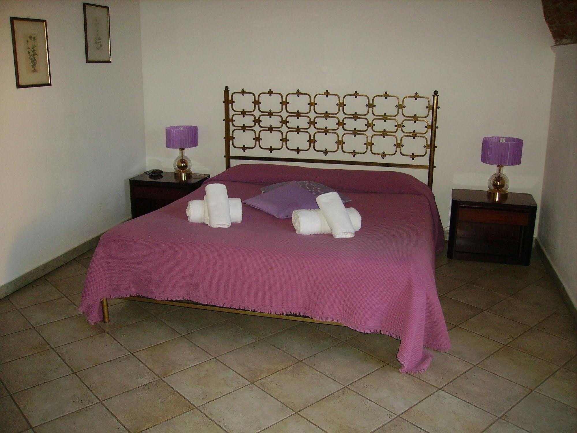 La Chicca B&B Cassine Eksteriør billede