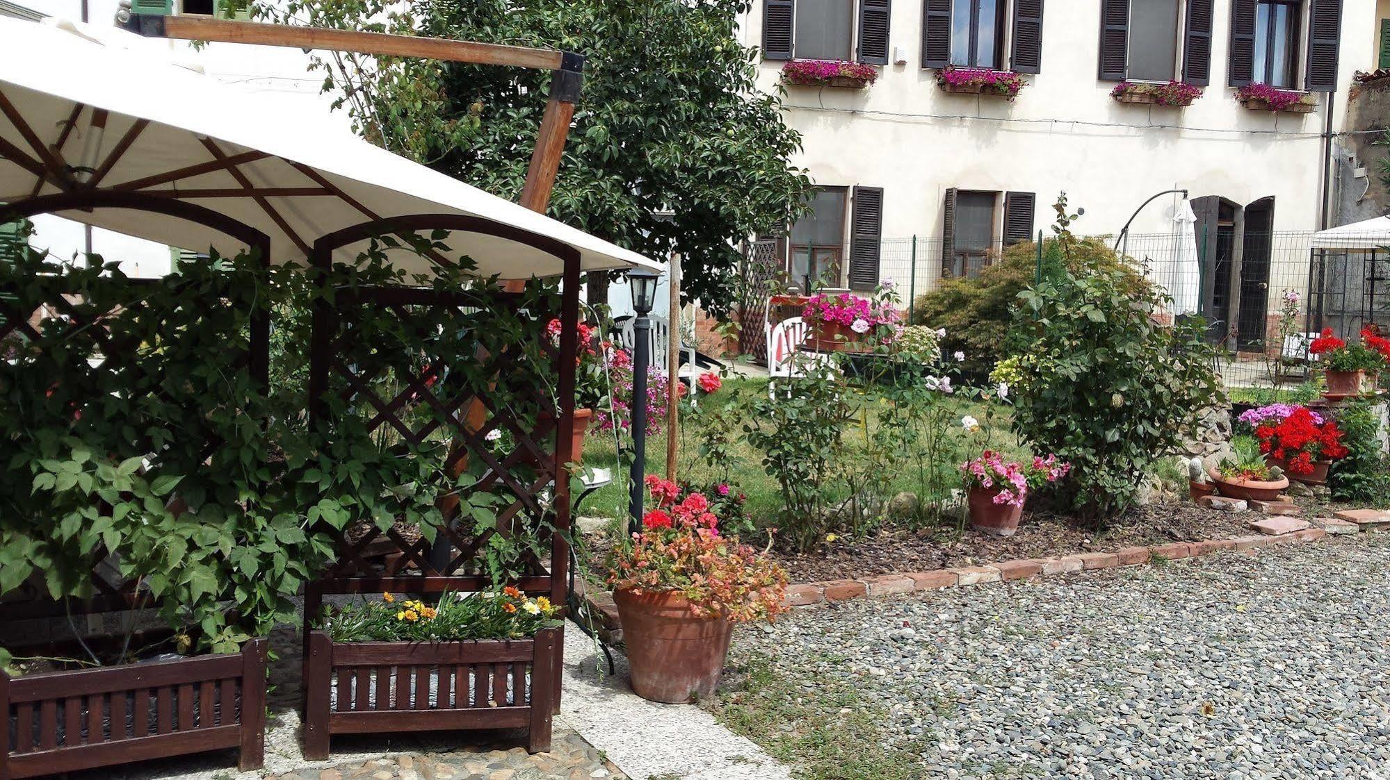 La Chicca B&B Cassine Eksteriør billede
